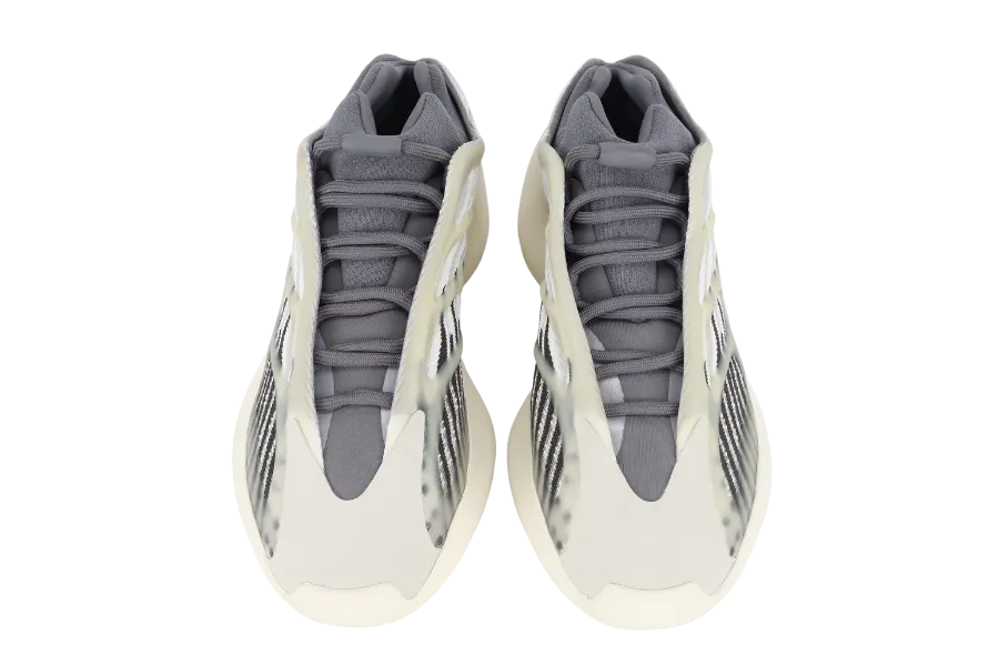 ADIDAS YEEZY 700 V3 FADE SALT SIZE UK 9 WITH BOX
