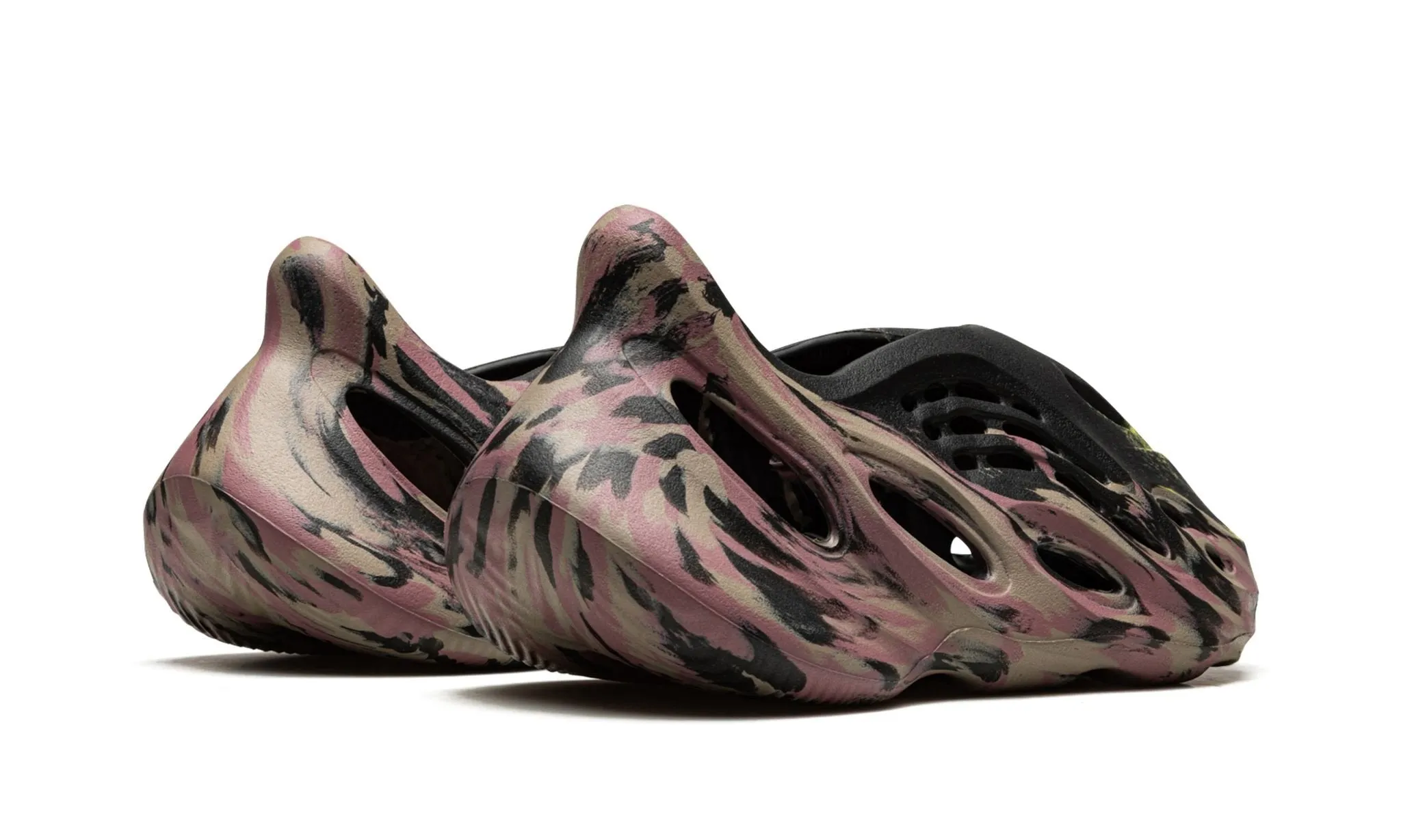 Adidas Yeezy Foam RNNR "MX Carbon"
