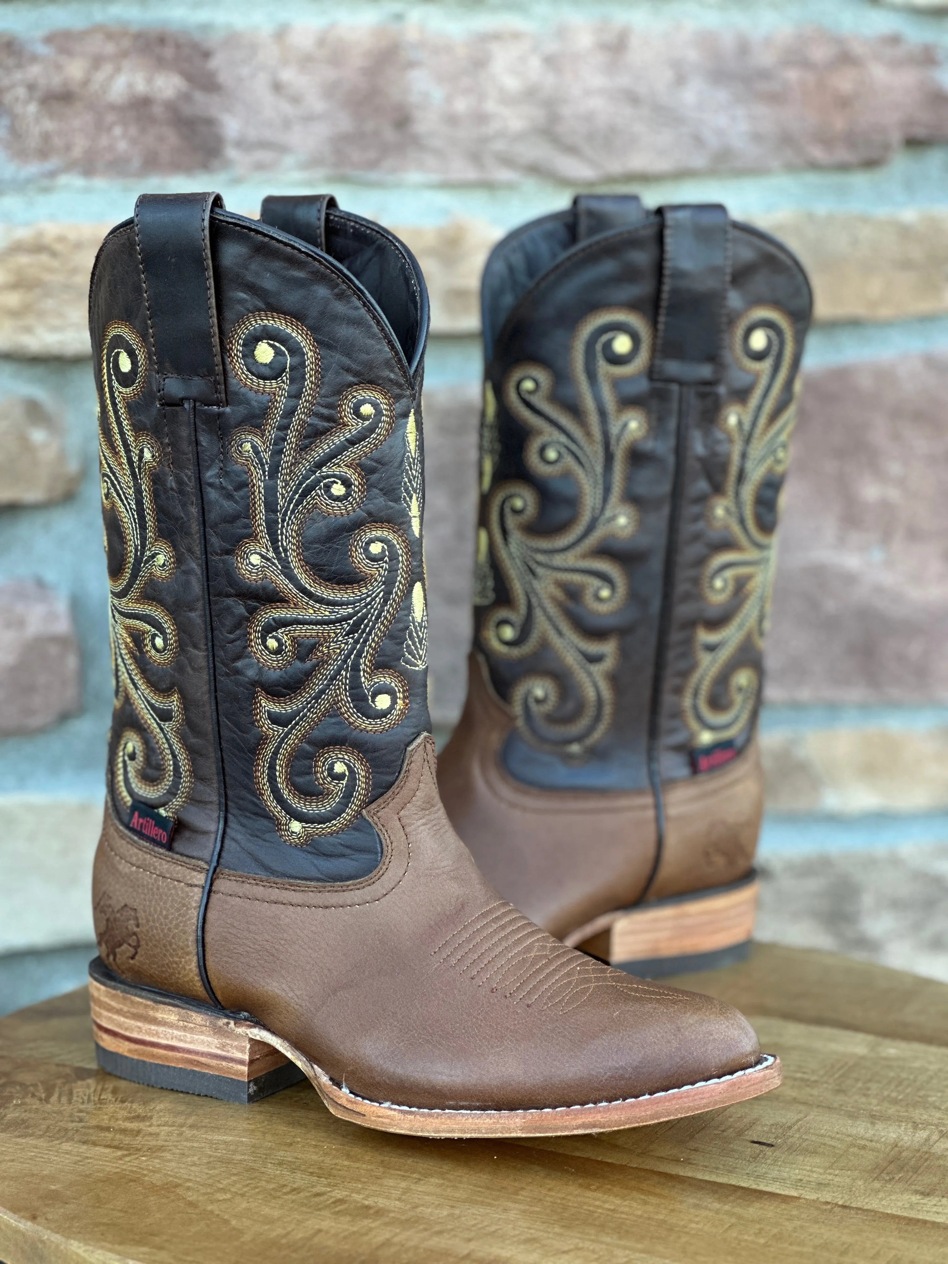 Artillero Honey Grisly Round Toe Boots