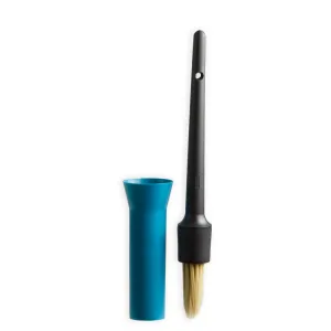Capped Equestrian Brush