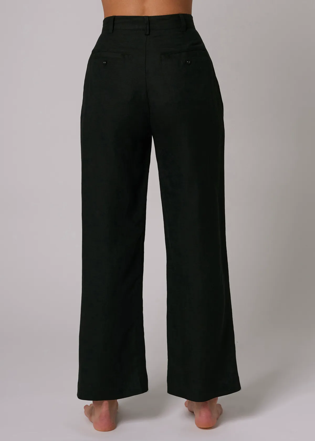 Chloe Black Linen Pleat Pant <br> <i> ankle length </i>