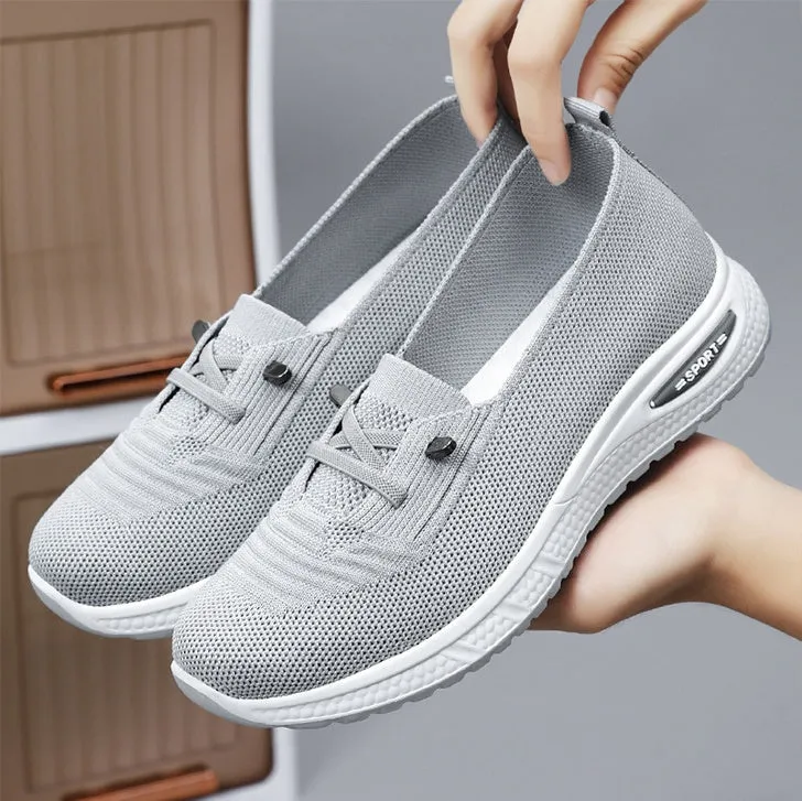 Classic and Casual Slip-On Sneakers for Women - Soft and Slip-Resistant