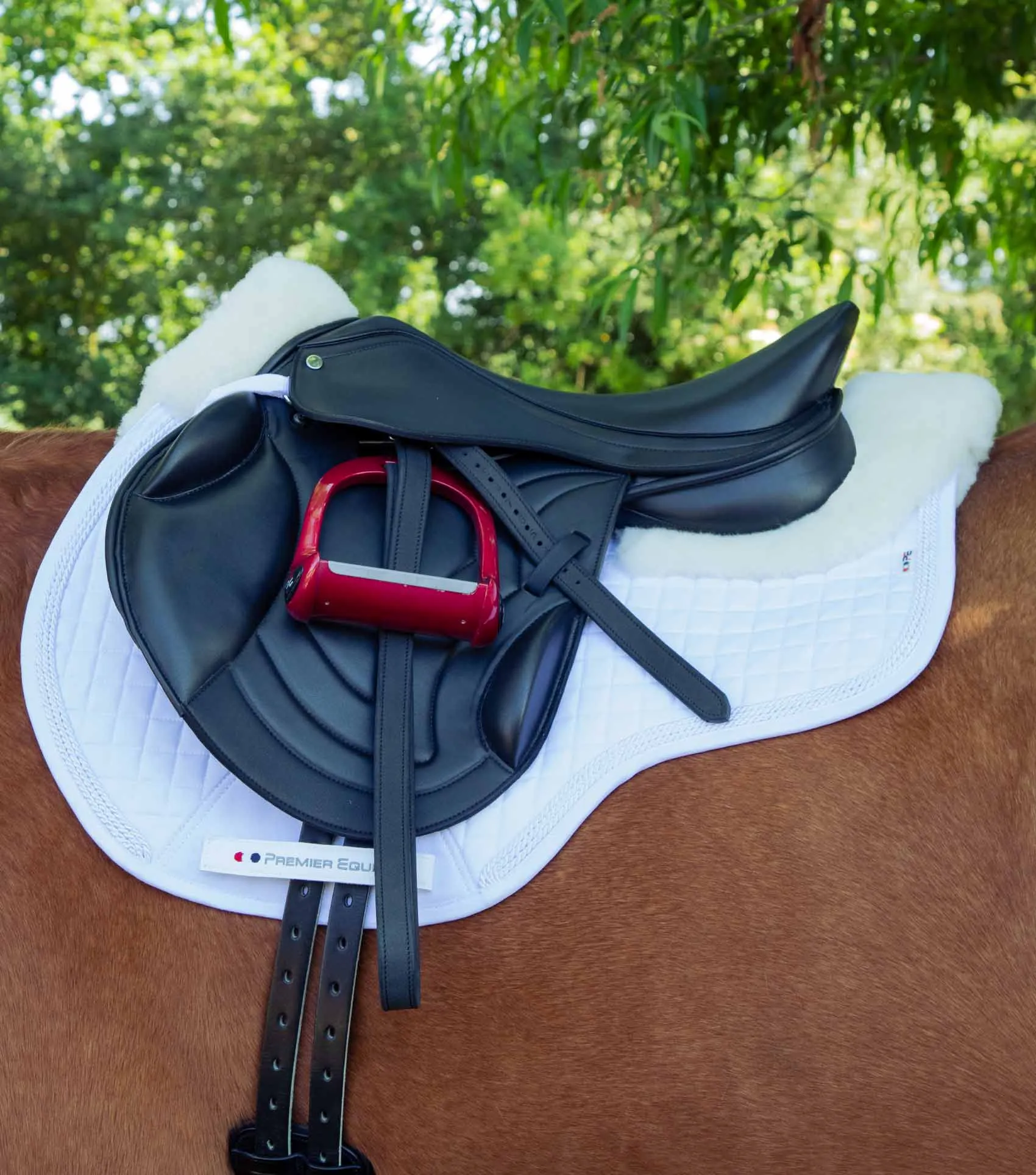 Close Contact Merino Wool European Saddle Pad - GP/Jump Square White/Natural Wool