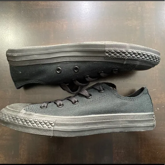 Converse Chuck Taylor Sneakers Size 3