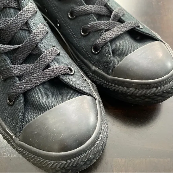 Converse Chuck Taylor Sneakers Size 3