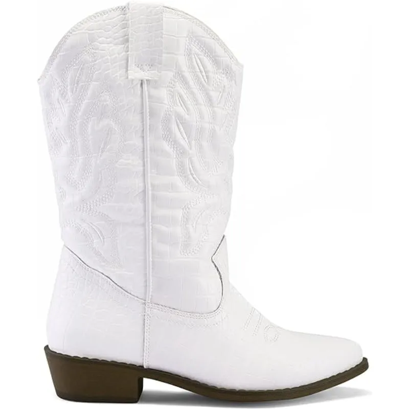 Embroidered Pointed Boots