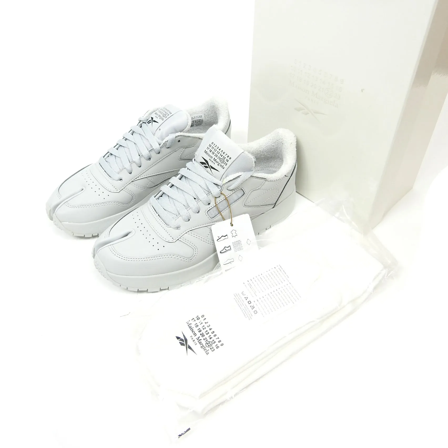 Maison Margiela x Reebok Project 0 CL Tabi Sneaker Size 8