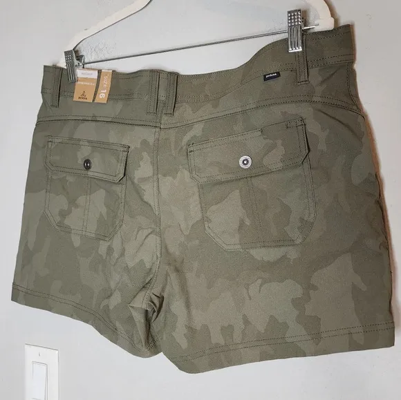 NWT Prana Halle Short ll 5&quot; Green Sage Camo.  Women's size 16