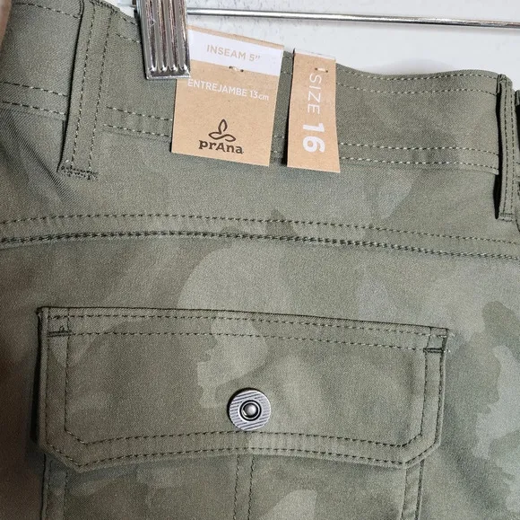 NWT Prana Halle Short ll 5&quot; Green Sage Camo.  Women's size 16