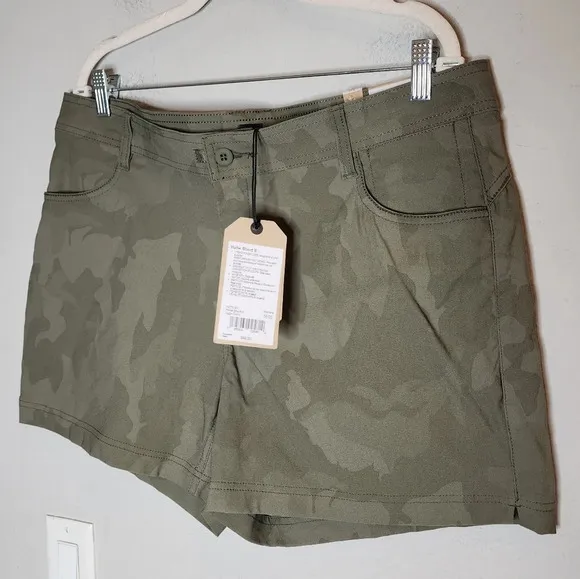 NWT Prana Halle Short ll 5&quot; Green Sage Camo.  Women's size 16
